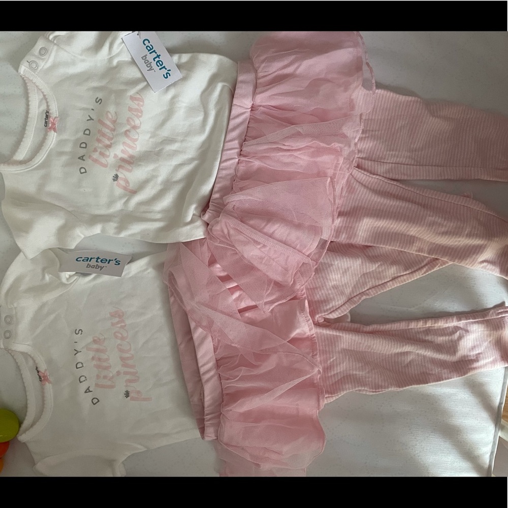 Carter’s twin outfits